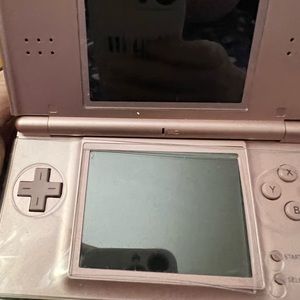 Nintendo DS lite